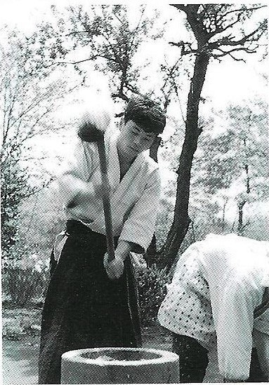 Tamura Sensei mochitsuki Iwama.jpg